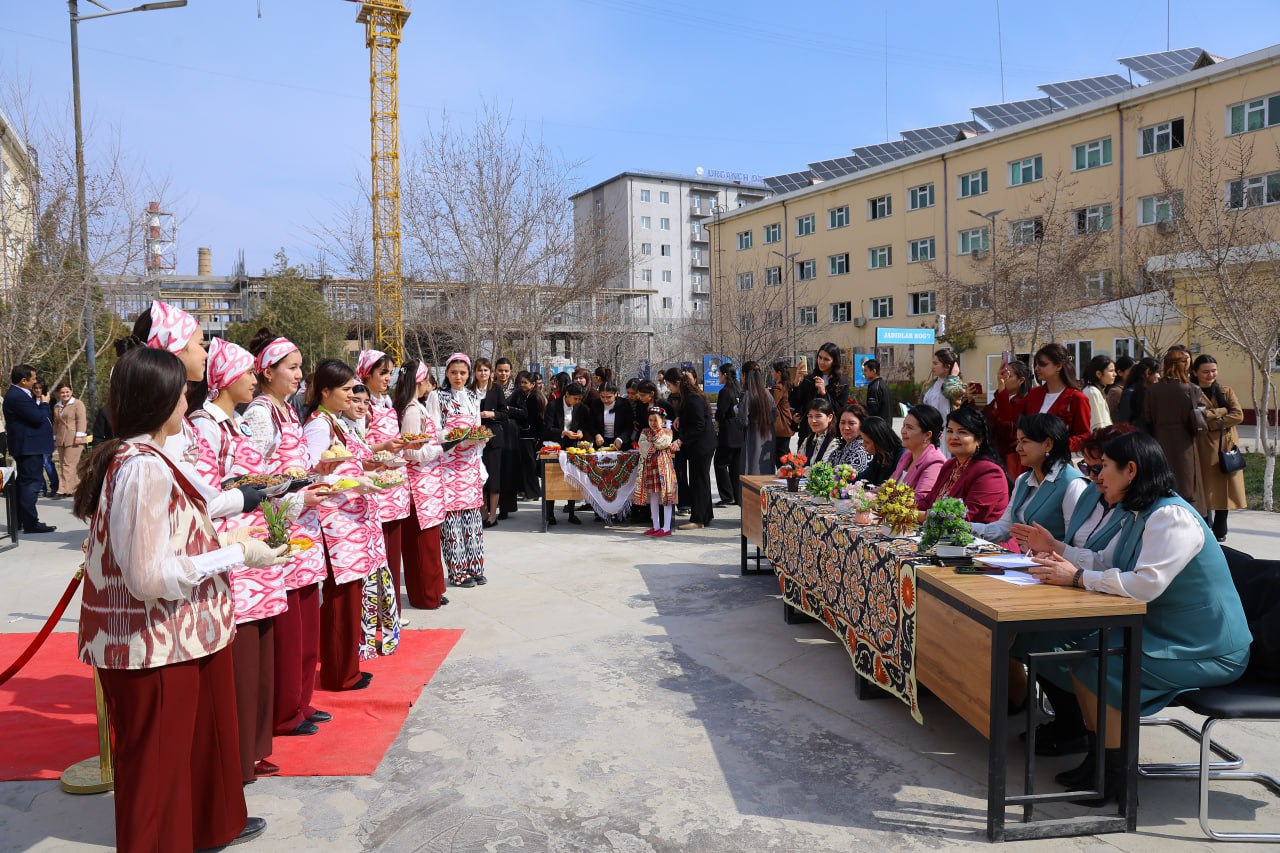 В ФИЛОЛОГИЧЕСКОМ ФАКУЛЬТЕТЕ УРГЕНЧСКОГО ГОСУДАРСТВЕННОГО ПЕДАГОГИЧЕСКОГО ИНСТИТУТА СОСТОЯЛСЯ ФАКУЛЬТЕТСКИЙ ЭТАП КОНКУРСА «МИСС ИНСТИТУТА».