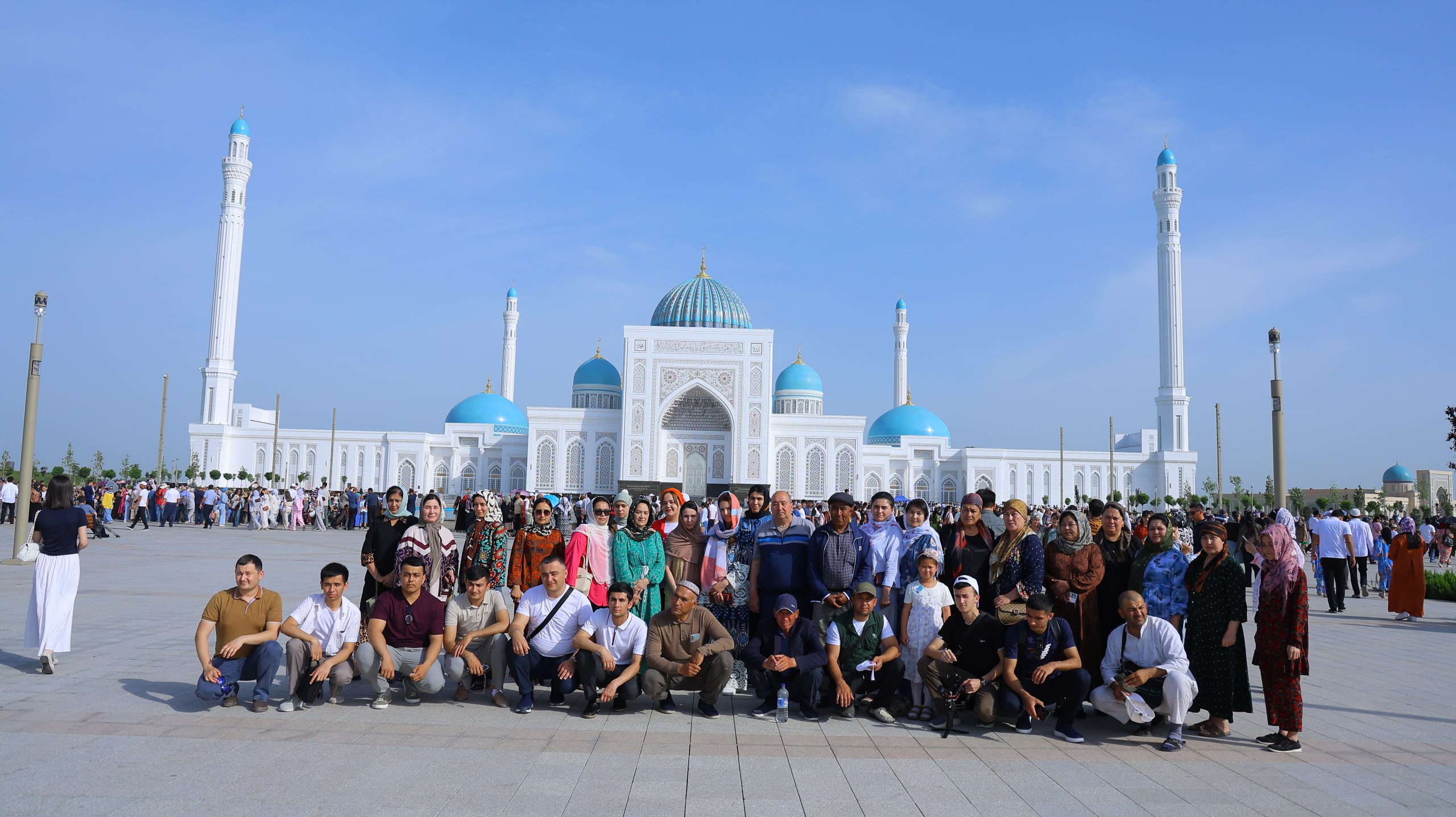 UrDPI JAMOASI “O‘ZBEKISTON BO‘YLAB SAYOHAT QIL” DASTURI DOIRASIDA QADIMIY VA GO‘ZAL SHAHAR — SAMARQAND SHAHRIDA SAYOHATDA BOʻLDILAR.