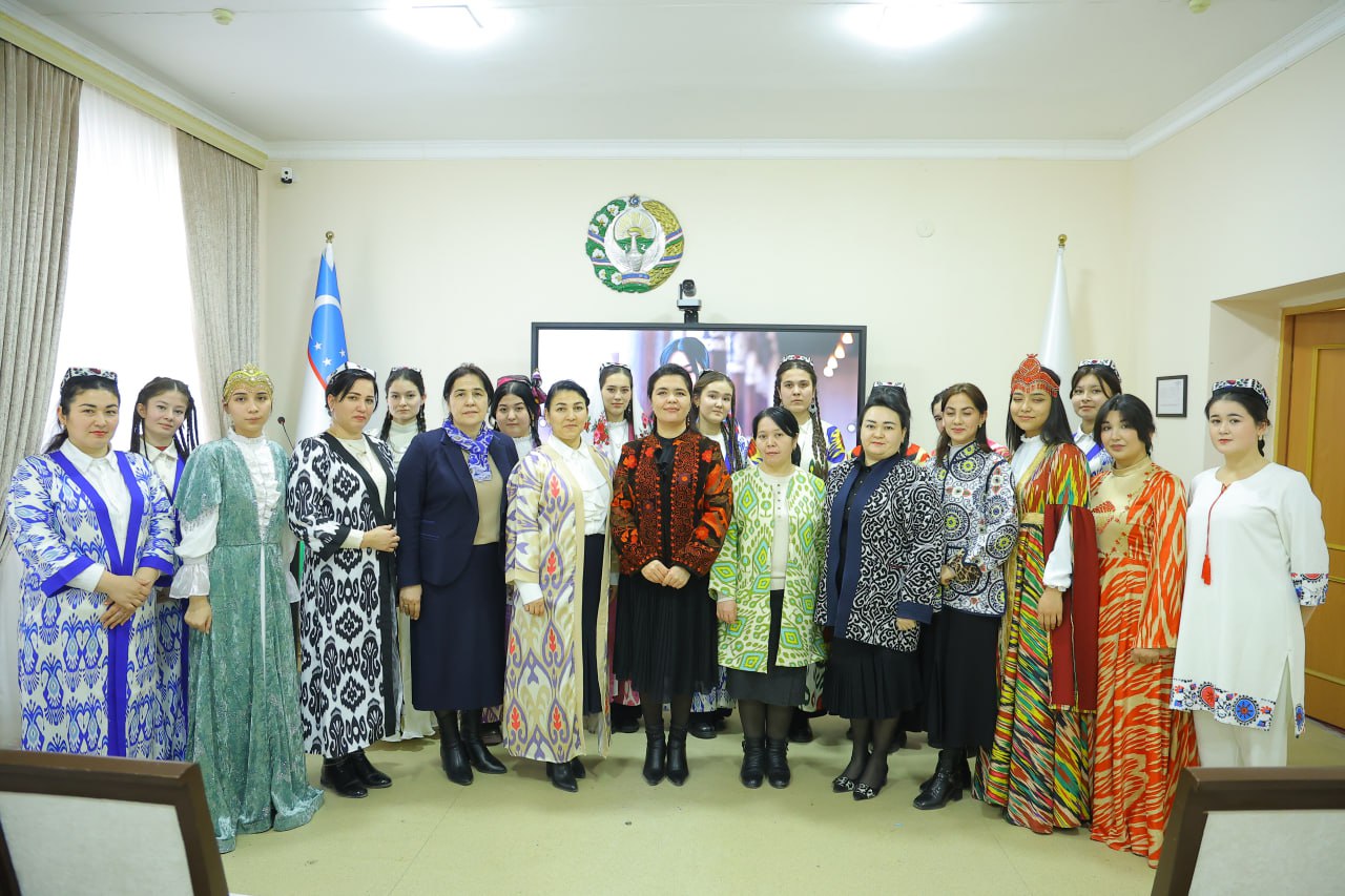 В УрГПИ ПОД ДЕВИЗОМ «НАЦИОНАЛЬНЫЕ ЦЕННОСТИ — ЗЕРКАЛО НАЦИИ» БЫЛИ ПРОВЕДЕНЫ КОНКУРСЫ