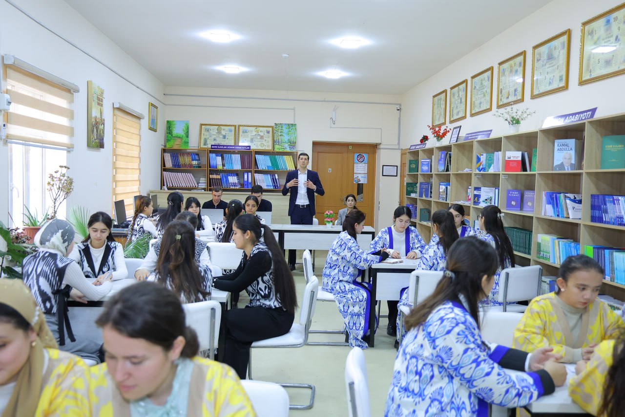 СРЕДИ СТУДЕНТОВ УрГПИ СОСТОЯЛСЯ ОЧЕРЕДНОЙ ТУР ИНТЕЛЛЕКТУАЛЬНОЙ ИГРЫ «ЗАКОВАТ».