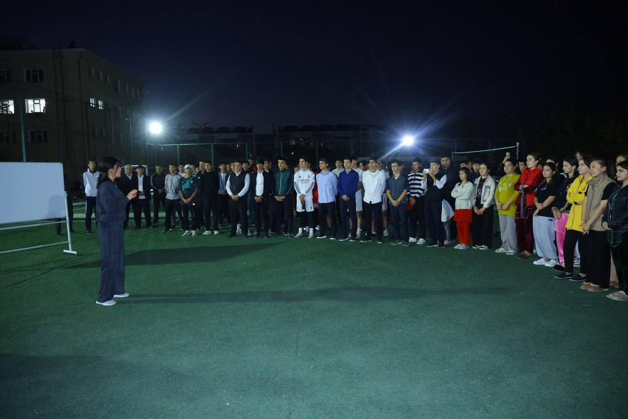 RECTOR OF URGENCH STATE PEDAGOGICAL INSTITUTE FERUZA MARAKHIMOVA HAS AN OPEN INTERVIEW WITH YOUTH AT THE URGENCH STATE PEDAGOGICAL INSTITUTE. TODAY, A MEETING BETWEEN RECTOR AND YOUTH WAS HELD UNDER THE SKY.