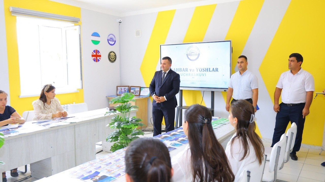 URGANCH DAVLAT PEDAGOGIKA INSTITUTI BIRINCHI PROREKTORI TALABA-YOSHLAR BILAN OCHIQ MULOQOT O‘TKAZDI