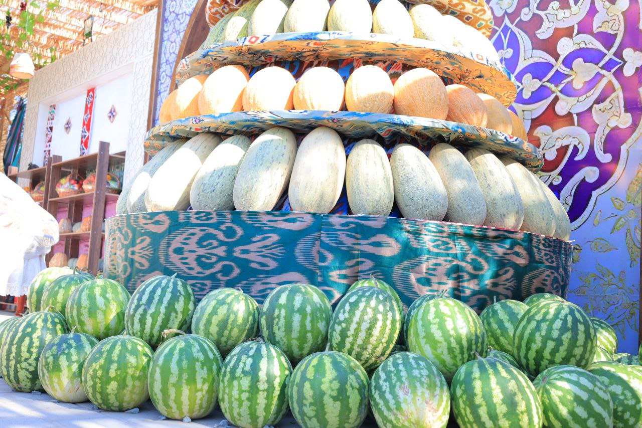 KO‘HNA VA HAMISHA NAVQIRON XIVADA “QOVUN SAYLI” FESTIVALIGA START BERILDI 