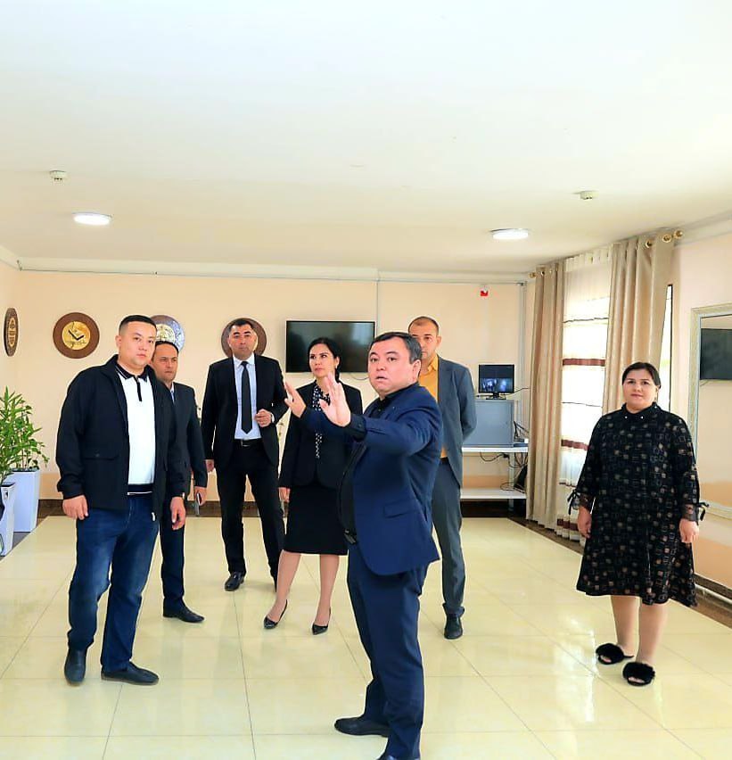 TODAY, RESPONSIBLE STAFF OF THE MINISTRY OF HIGHER EDUCATION, SCIENCE AND INNOVATION SALOKHIDDIN SANOKULOV AND FAZIL FARKHODOV VISITED THE URGENCH STATE PEDAGOGICAL INSTITUTE WITH THE PURPOSE OF STUDYING THE STATE OF PREPARATION FOR THE NEW THE ACADEMIC YEAR AND THE AUTUMN-WINTER SEASON, AS WELL AS STUDENTS' ACCOMMODATION CONDITIONS.