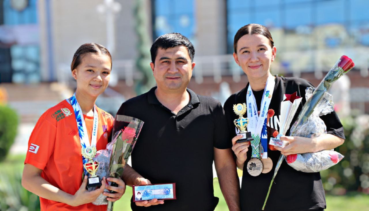 STUDENT OF THE URGENCH STATE PEDAGOGICAL INSTITUTE SEVINCH ERKABOEVA WAS RECOGNIZED “BEST PLAYER” OF THE COMPETITION BETWEEN GIRLS OF THE II-CIS GAMES AND WAS AWARDED WITH A SPECIAL CUP.